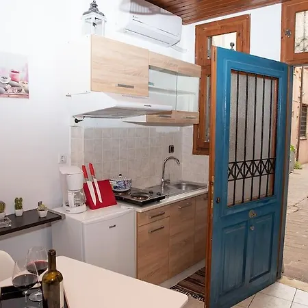 Chania Old Port Apartment *